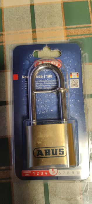 Lacat Abus cu cifru și alt lacat