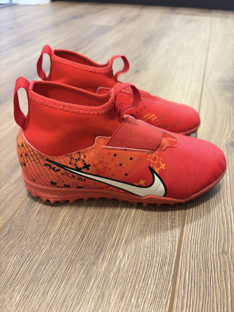 Nike стоножки размер 33