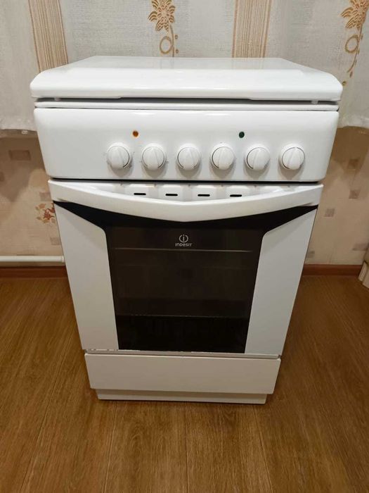 Продаю электроплиту