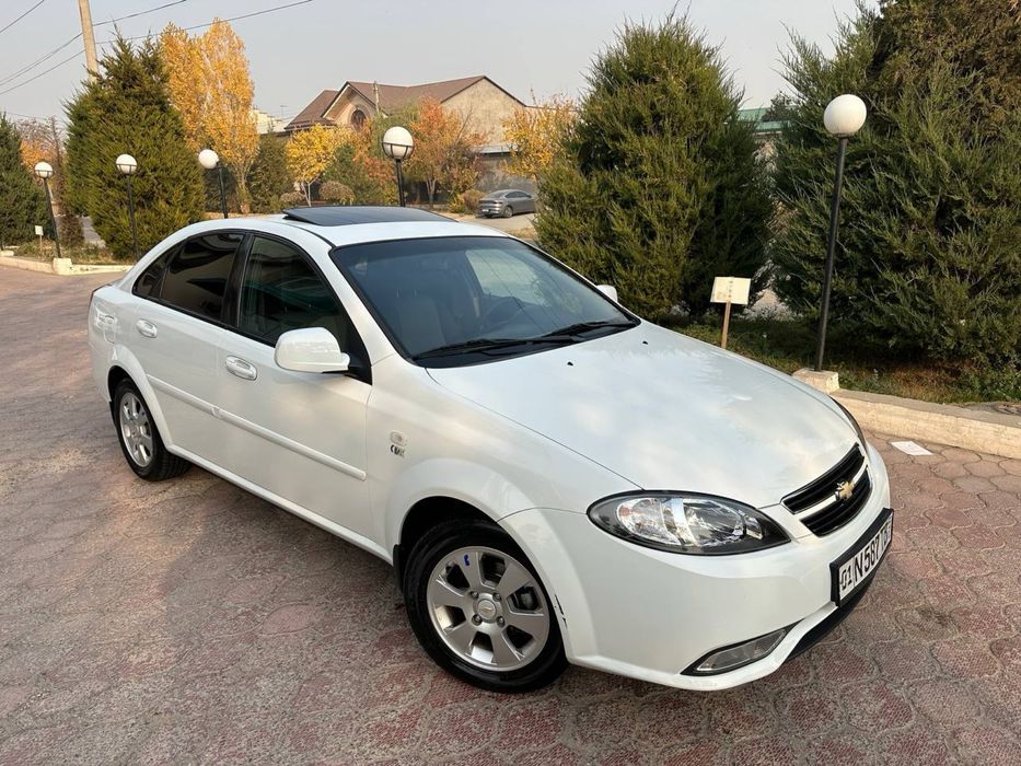 Jentra 2018 avtamat 3 pozitsa sotiladi