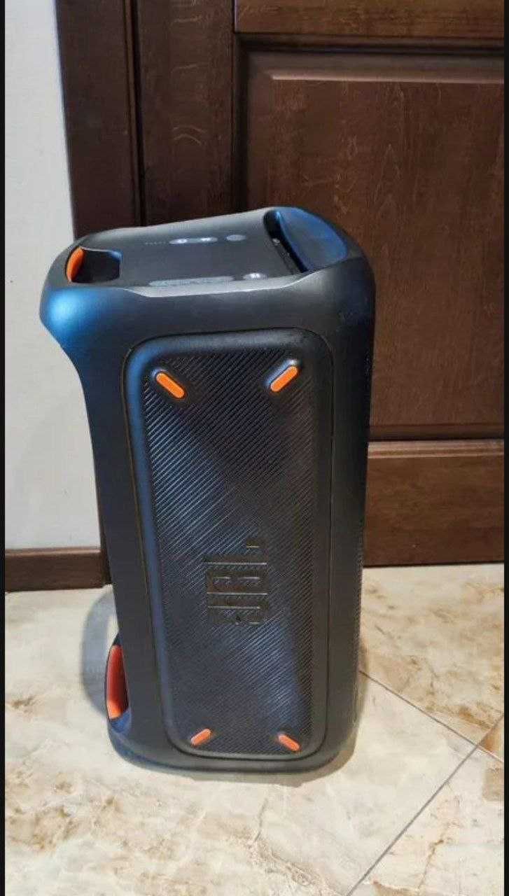JBL PartyBox 100 колонка