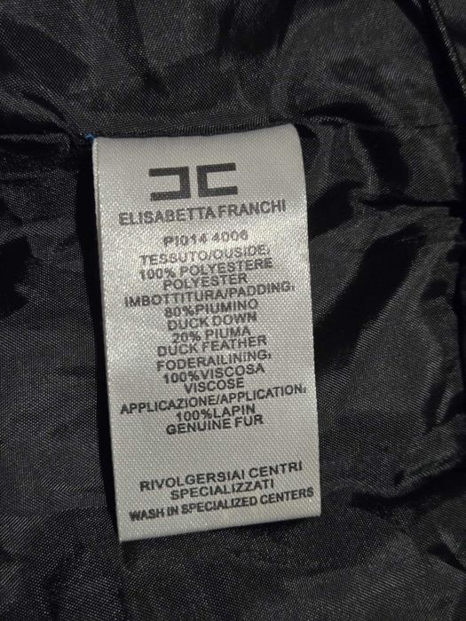 Capa/ Vesta dama Elisabetta Franchi