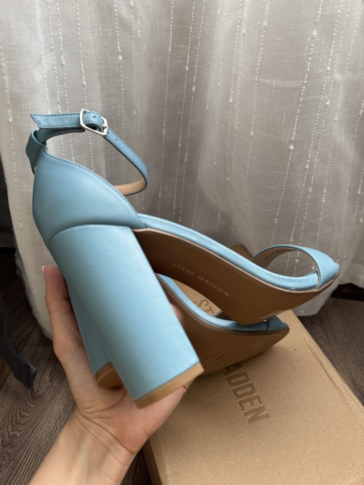 Токчета сандали на ток високи обувки в небесни синьо сини Steve madden