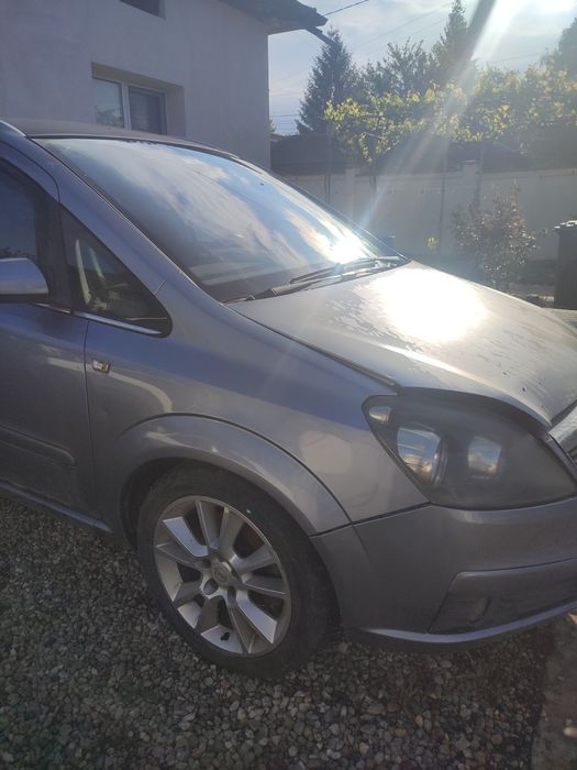 Opel zafira B 2008 на части
