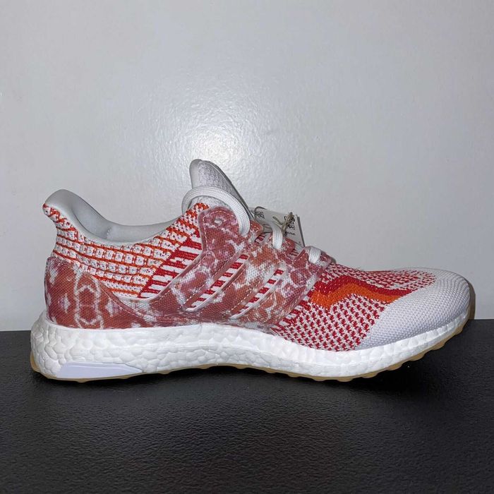 Оригинални дамски маратонки * ADIDAS ULTRABOOST DNA 5.0 * EU 38