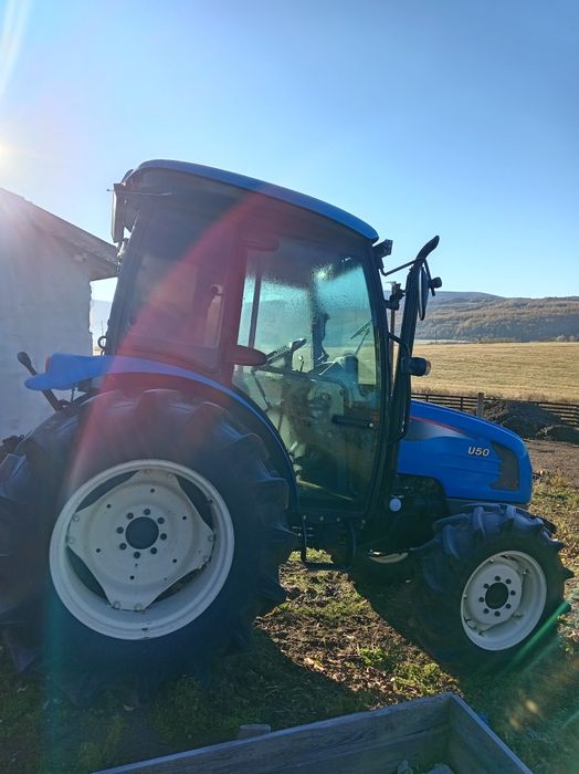 Продавам два броя трактори Ls,