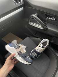 Adidasi / Sneakers Burberry | 39 , 40 , 41 |