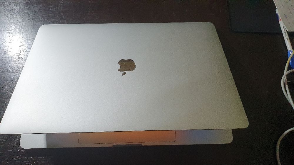 Macbook pro 15inch A1707. 16/256gb