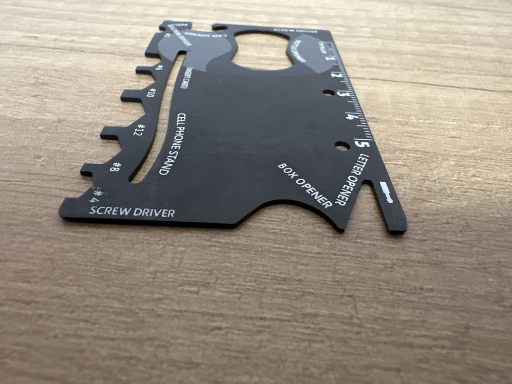 Vand Unelta Multifunctionala Tip Card Metalica Neagra