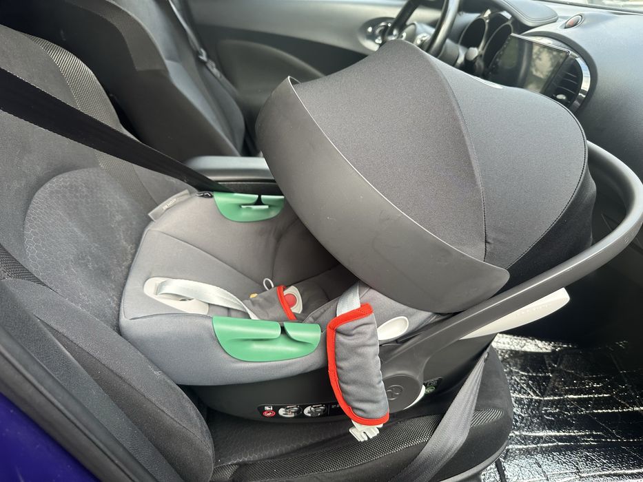 Бебешки стол за кола