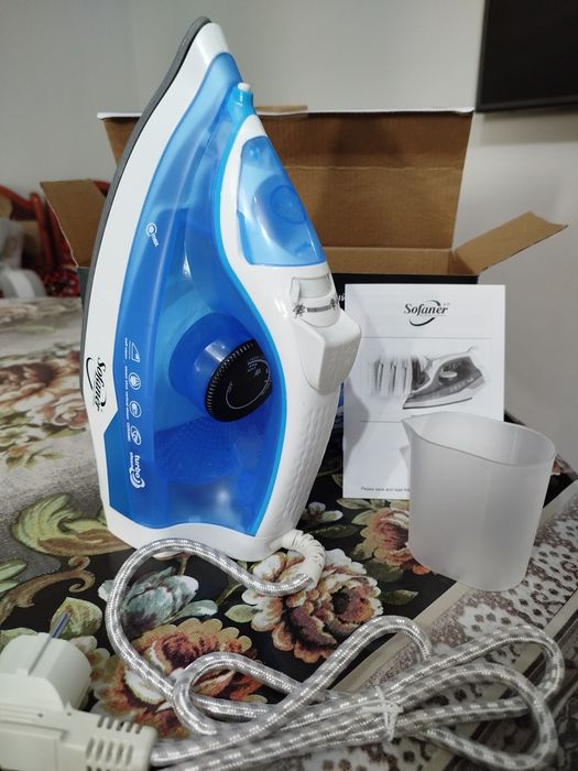 Паровый утюг от бренда Sofaner