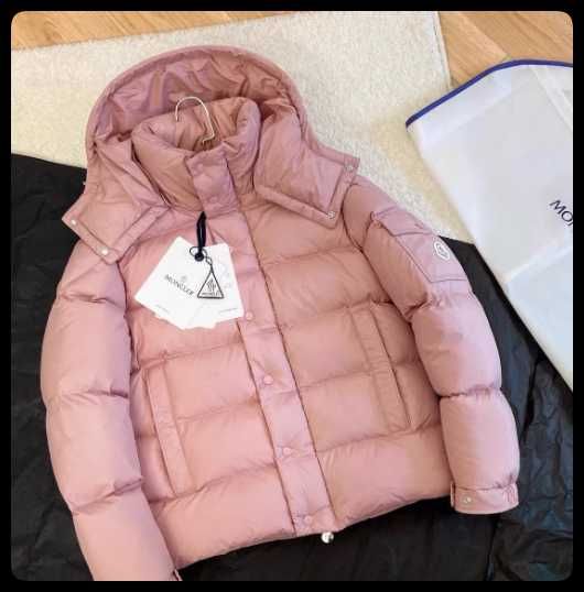 Moncler Maya 70-годишнина роза прах долу яке