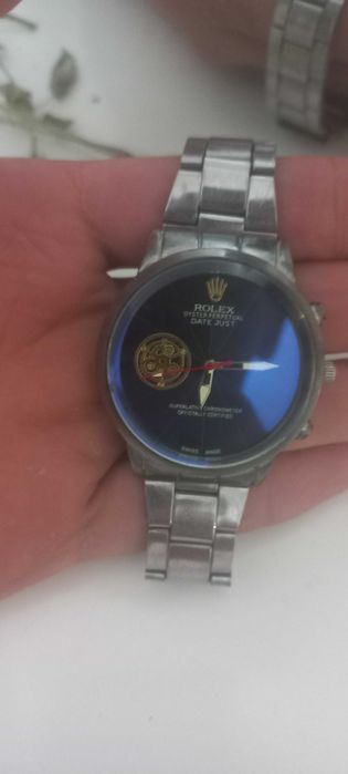 ROLEX qo'l soati batareya qoyib ishlatiladi