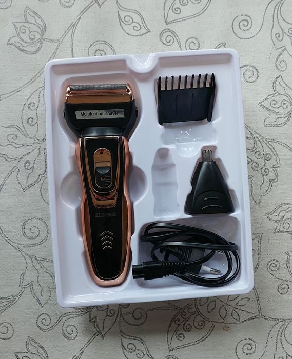 Zumba ZM‑1099 3‑в‑1 – универсальный триммер для волос, бороды и усов.