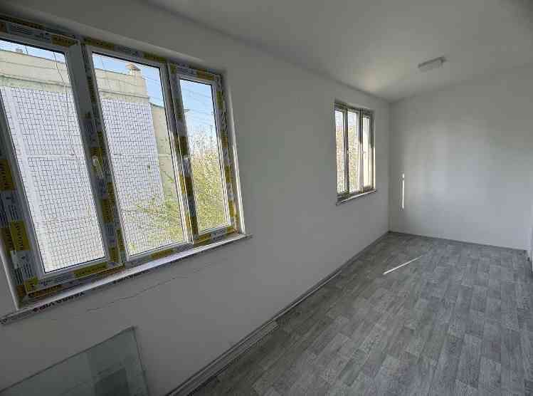 МЕТРО 5-бекат Дустлик 1  1*2/4/5 2*6 балкон 45.000