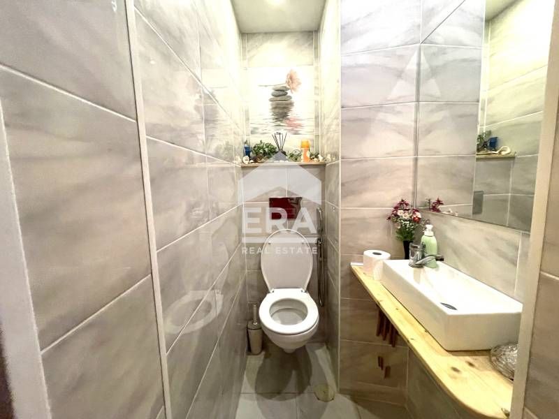 Продава се Тристаен апартамент в Варна, Левски - 90 кв.м за 1989 €/кв.м - Снимка #9