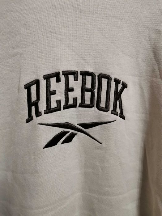 Reebok Vintage Sweatshirt.