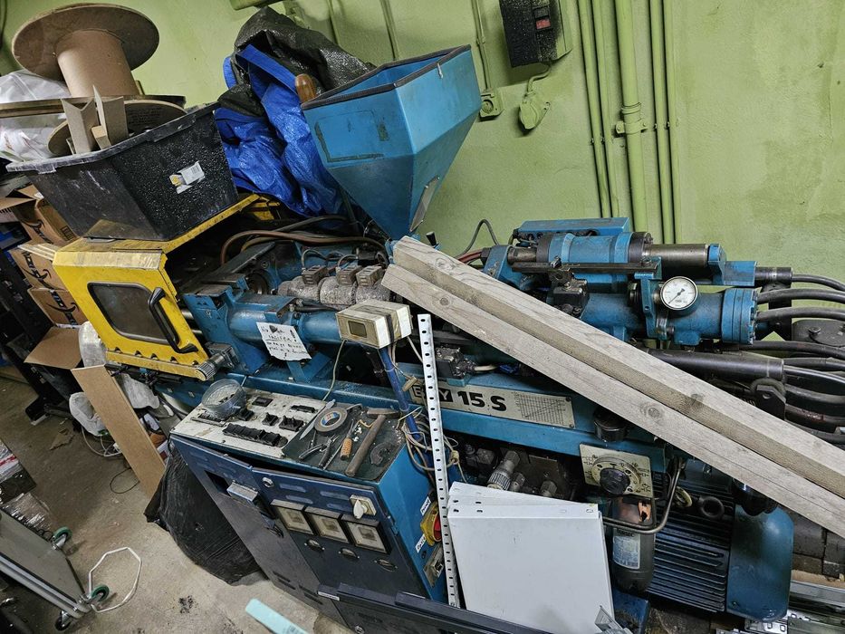 Mașină de injecție mase plastice BOY 15 S, 15 tone, fabricată Germania