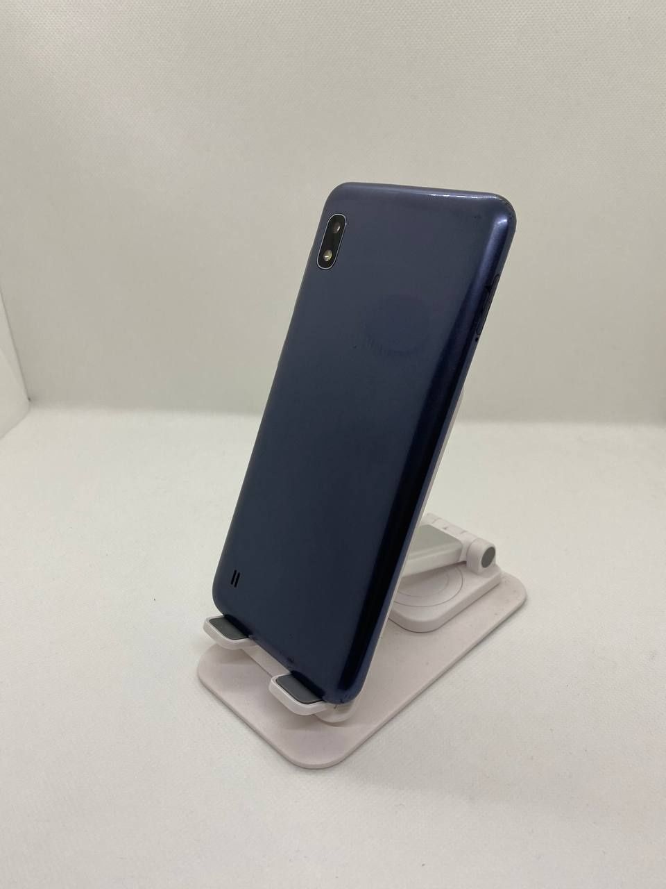 Samsung a10 sotiladi
