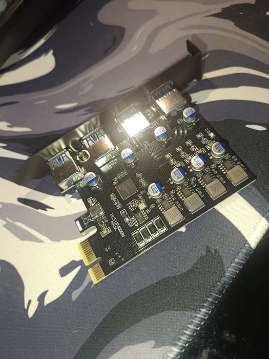 Pci-E USB extender Plug & Play