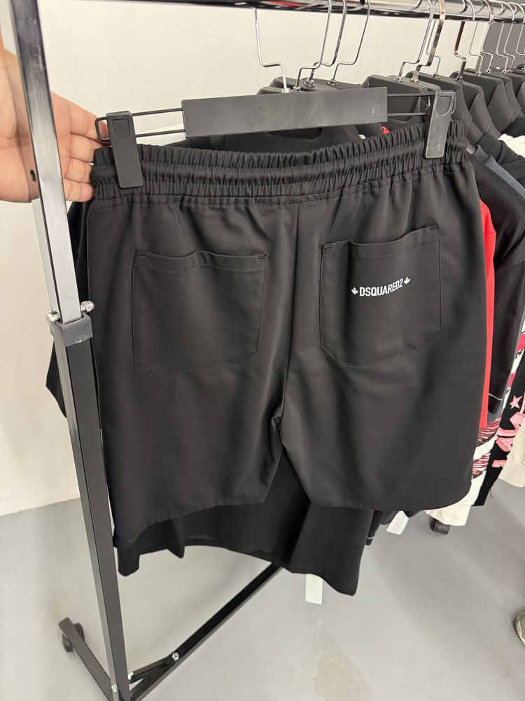 Pantaloni scurti Dsquared calitatea premium