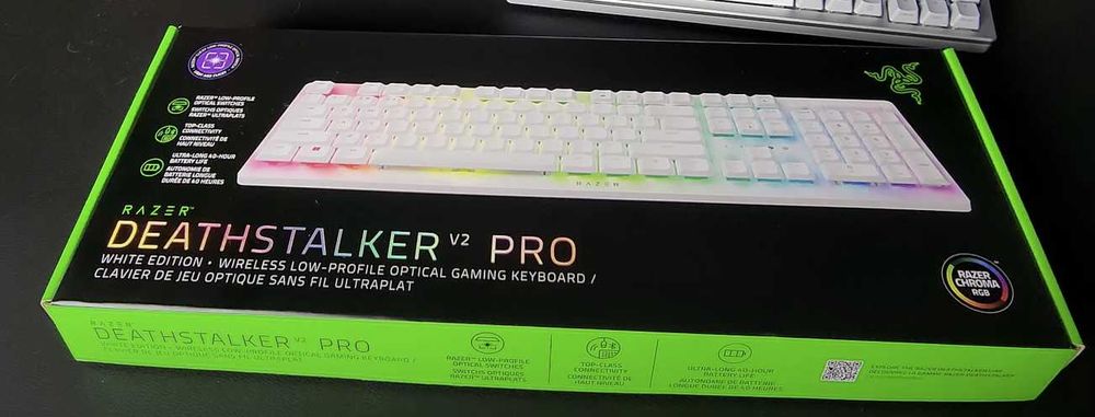 Razer DeathStalker V2 Pro white