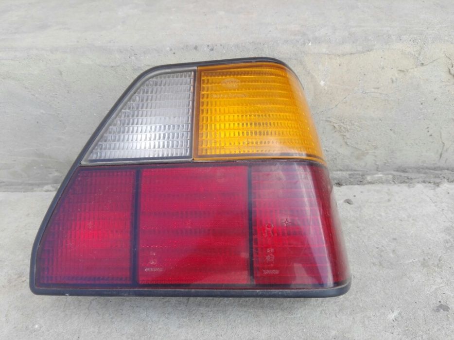 Lampă dreapta spate VW Golf 2