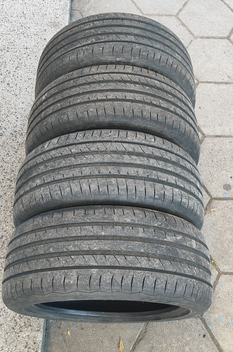 Летни гуми 225/45/17 Дебика