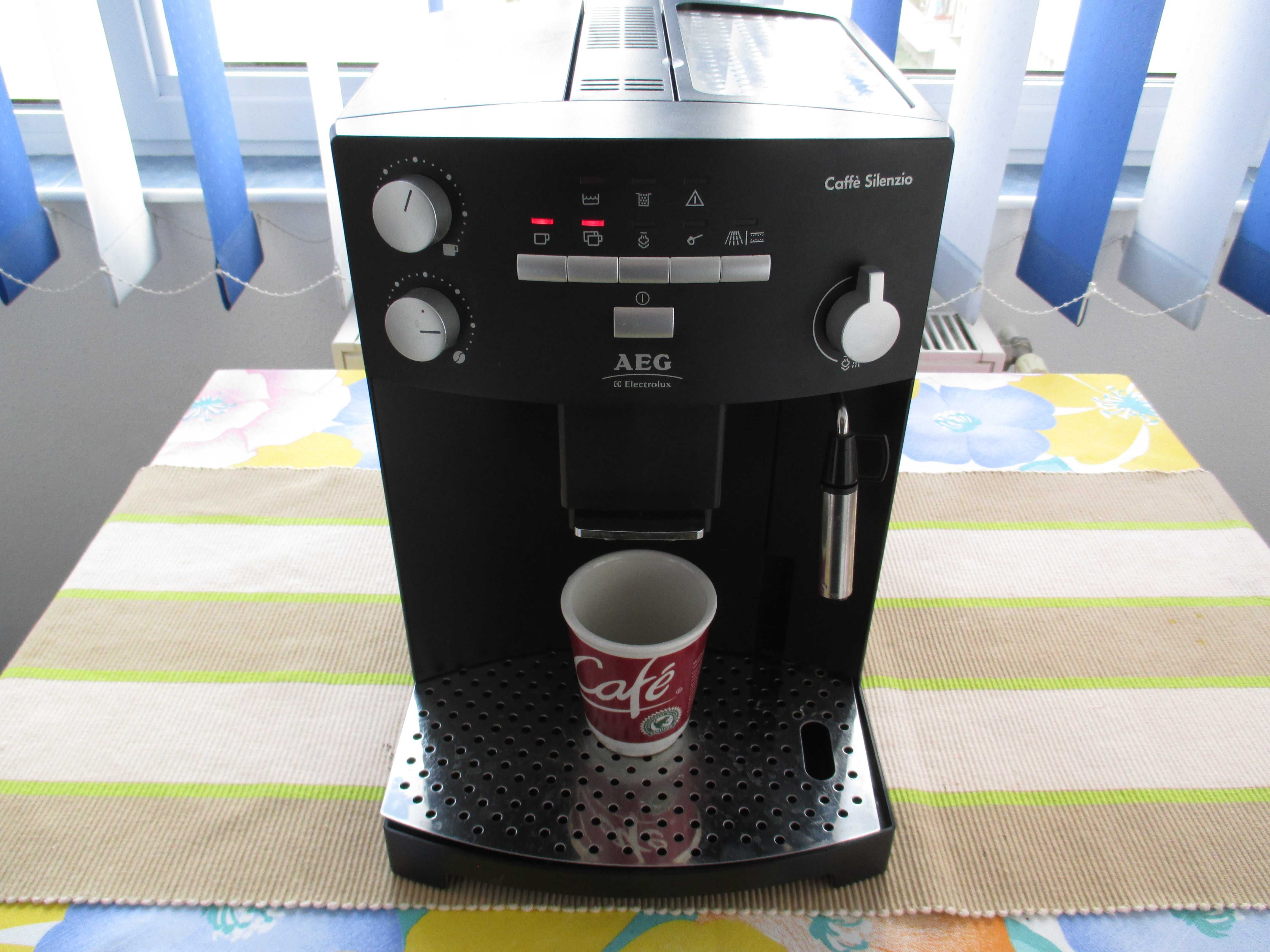 Expresor cafea boabe Automat marca AEG Caffe Silenzio