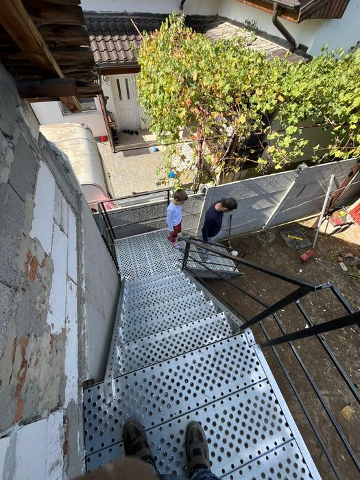 Scari metalice zincate