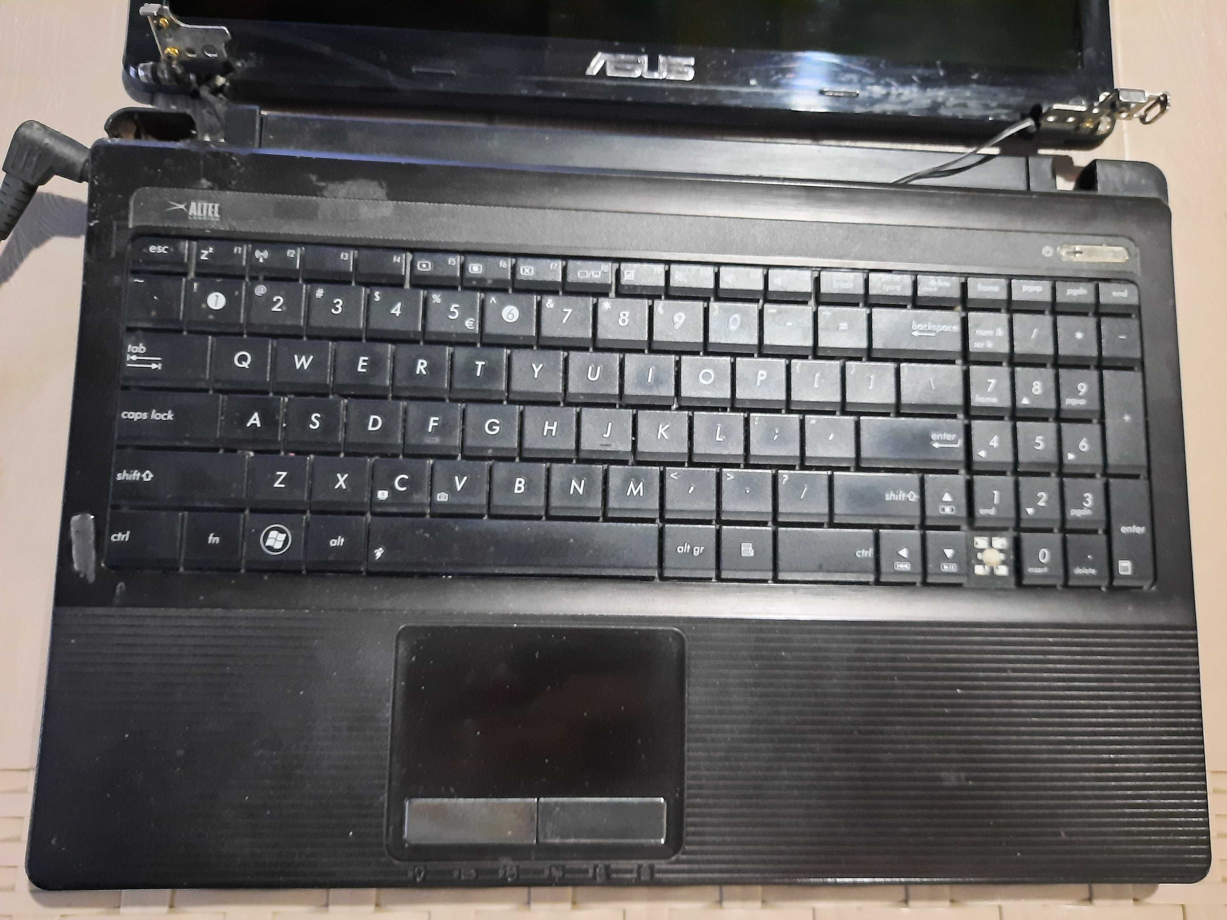 Dezmembrez / piese laptop Asus K53T