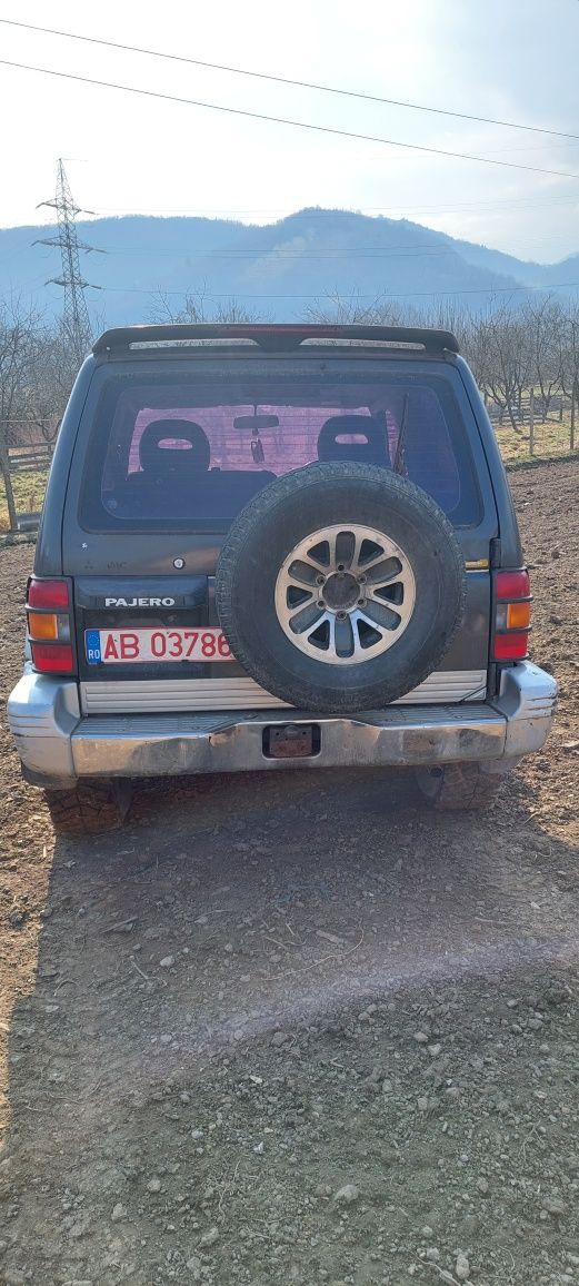 Vand Mitsubishi Pajero 2.5