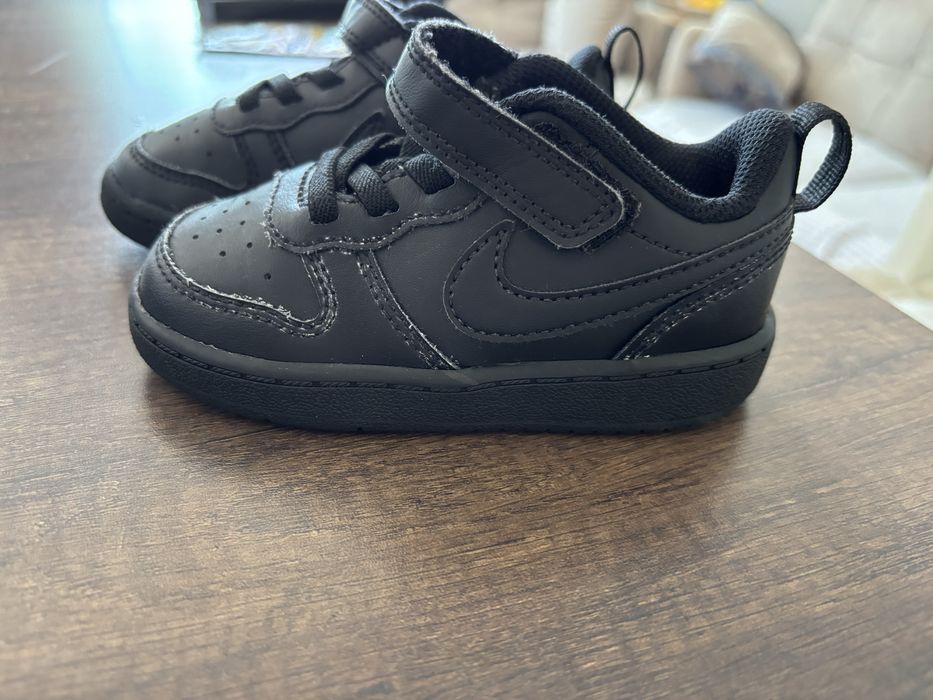 Дески маратонки черни кожени