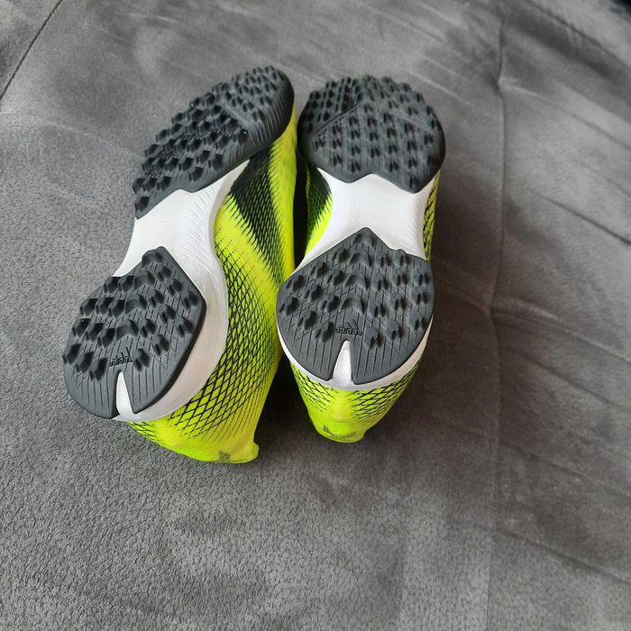 Чисто нови футболни обувки/стоножки, adidas размер 39,5