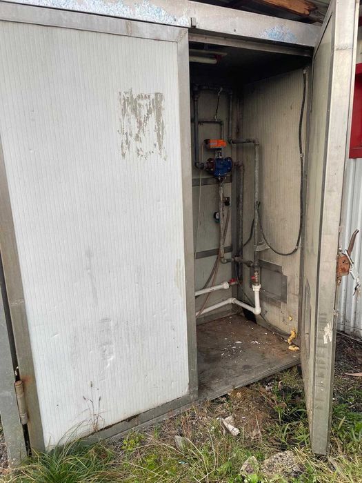 Vand uscator cherestea si masina gaurit multiplu.