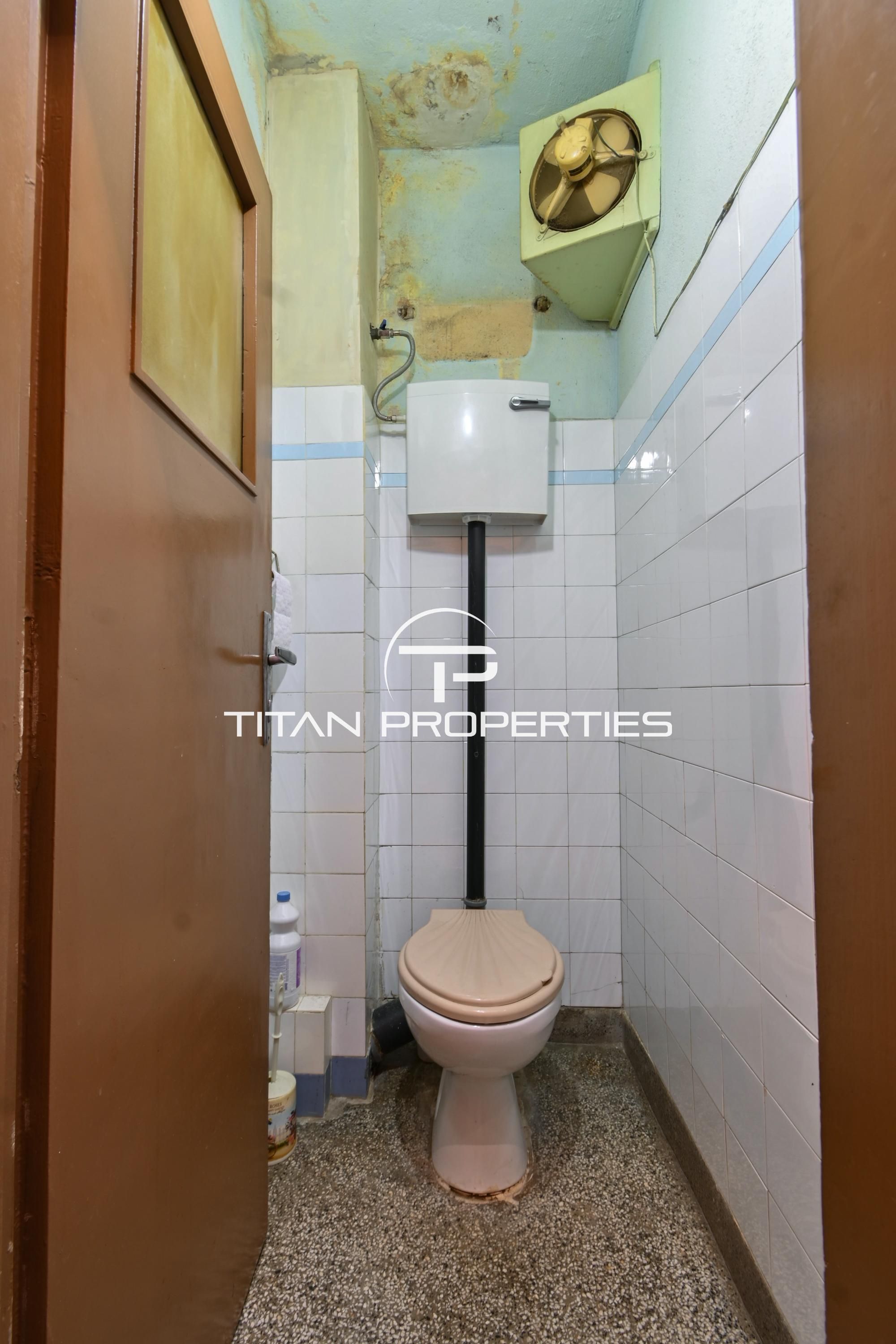 Тристаен , за продажба , ж.к. Сухата река