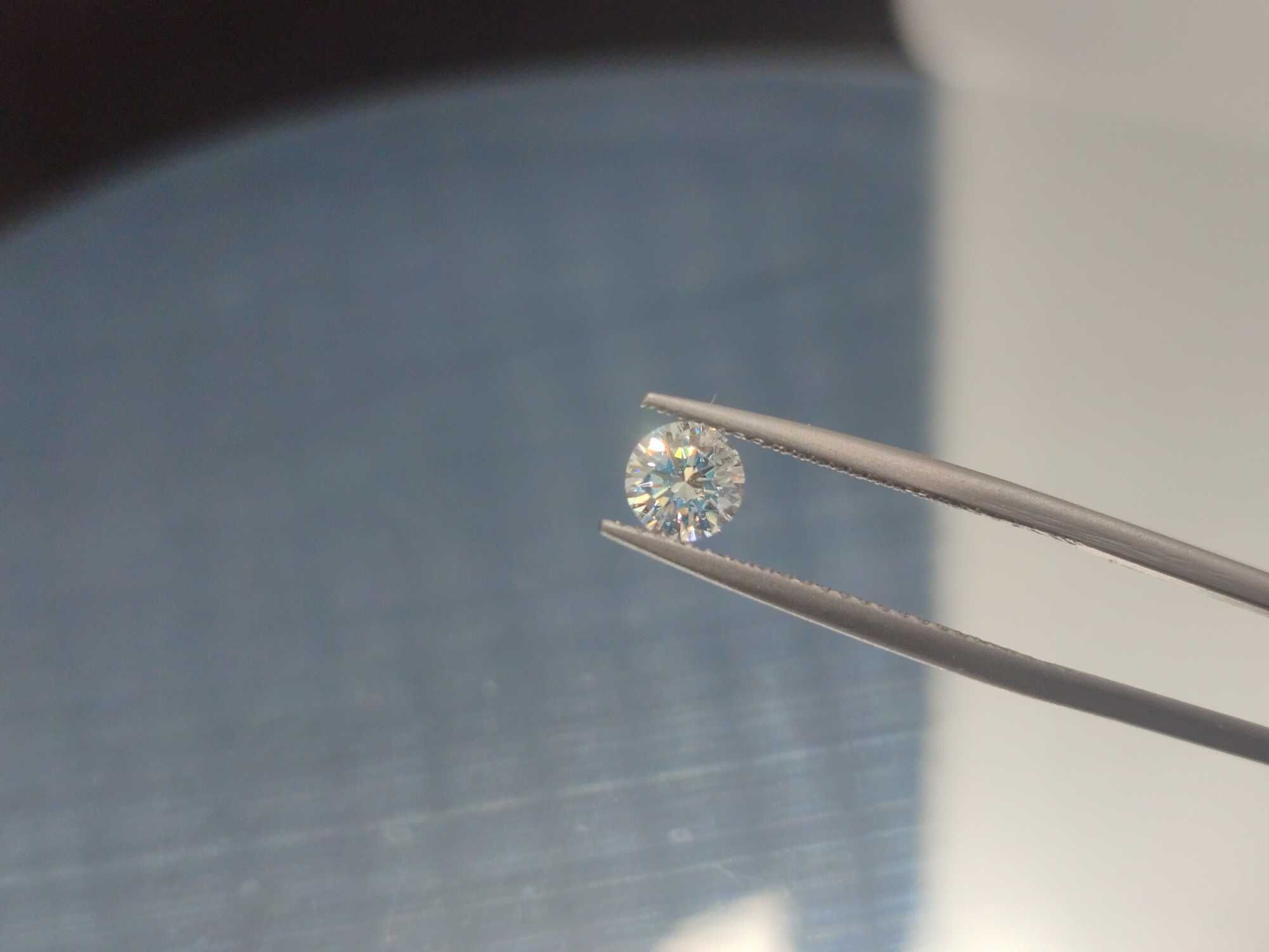 Диамант 0.45 карата с GIA сертификат