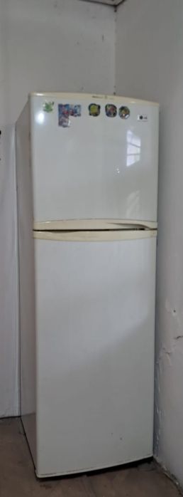 Холодильник  LG.