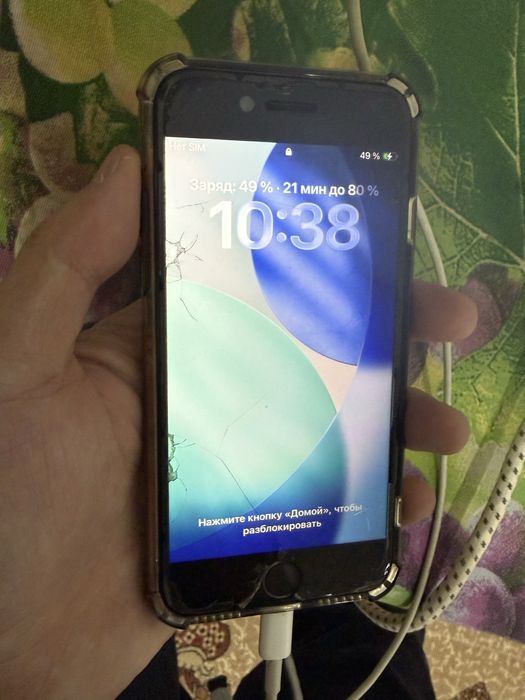 Айфон се 128 гбб