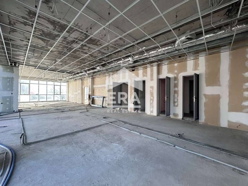 Продава се Офис в София, Люлин 8 - 415 кв.м за 1802 €/кв.м - Снимка #2