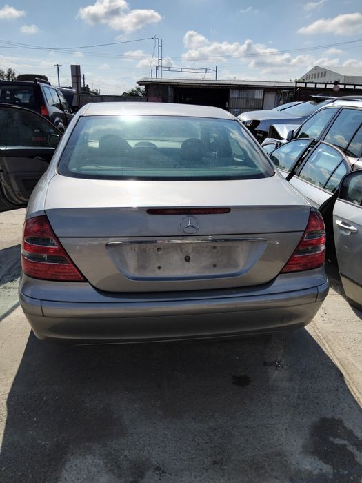 Bara spate,usi,aripi,mercedes e211