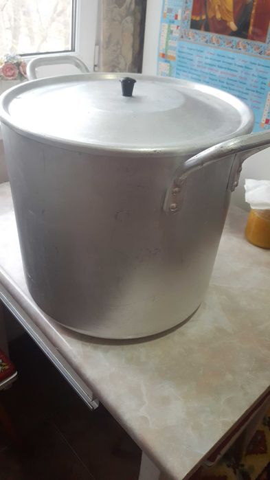 Кастрюля с крышкой 30л новая советская