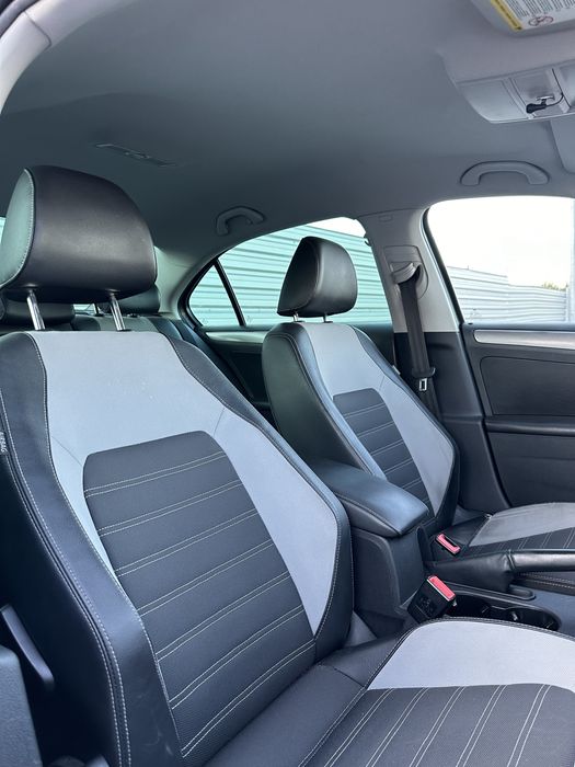 Volkswagen Jetta 2012/1.6tdi DSG/Euro5