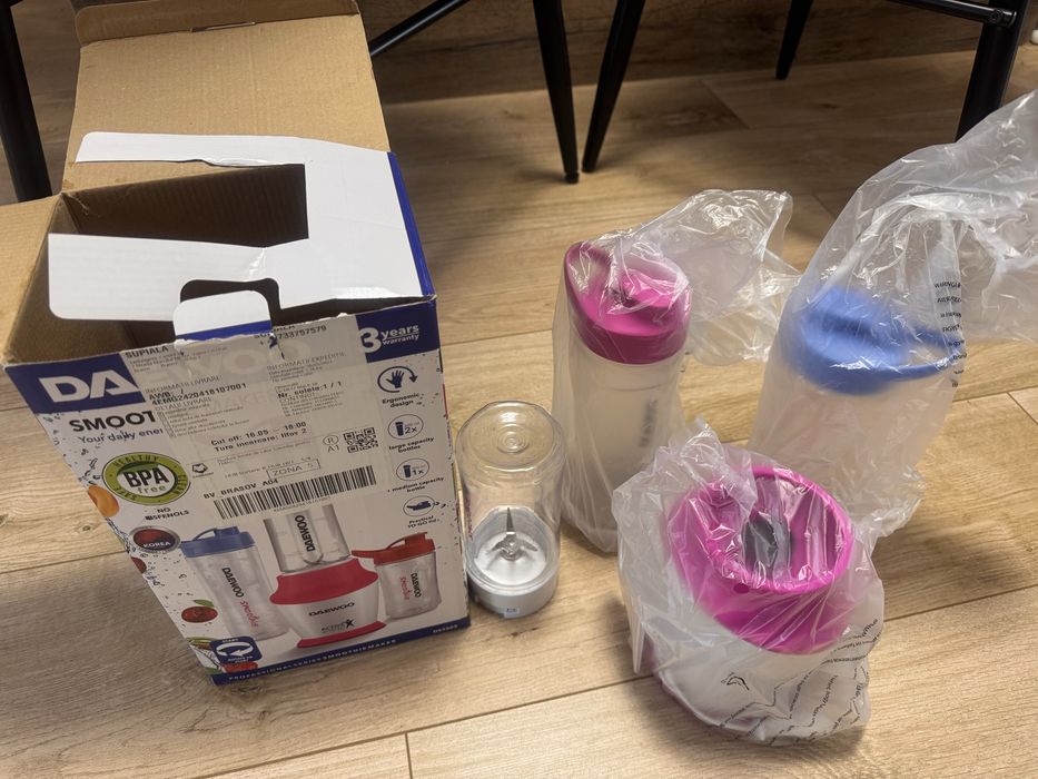 Blender nou! Nu a fost folosit deloc!