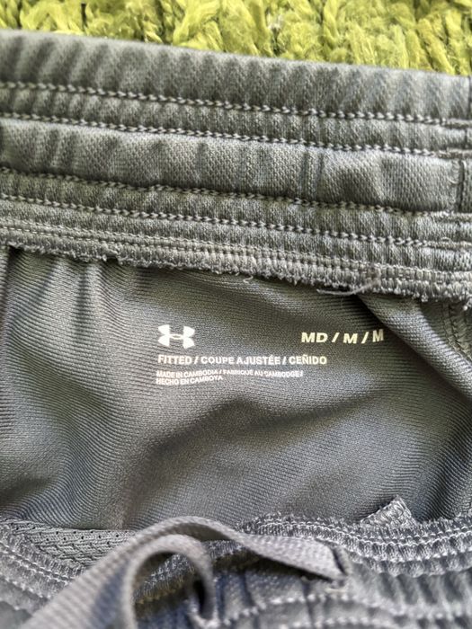 Under Armour M размер
