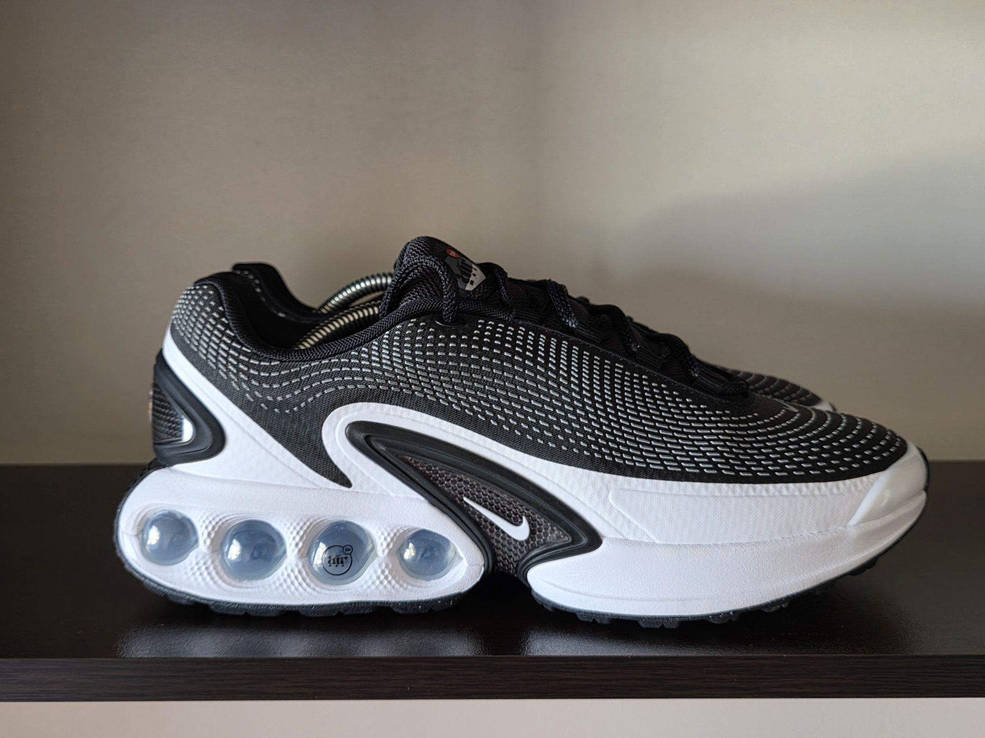 NIKE AIR MAX DN Налични 44.5номер 28.5см/ 45номер 29см Стелка