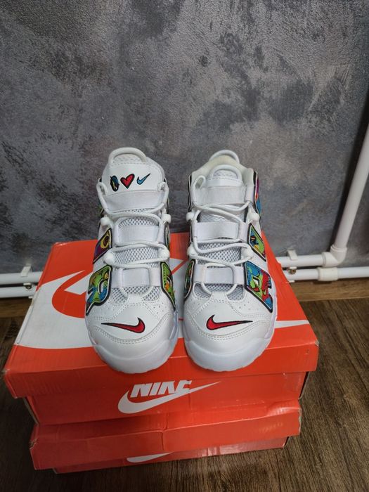 Uptempo Peace love