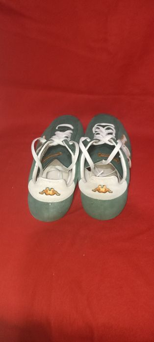 Карра обувки номер 42 (по етикет 44)