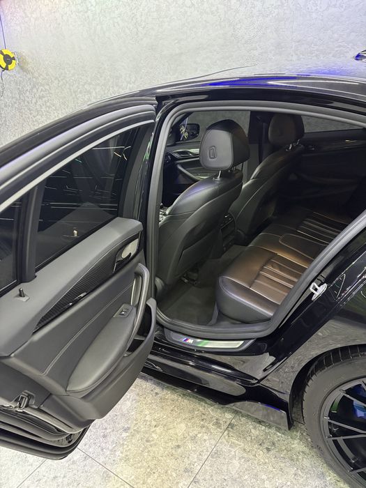 BMW 530i Gibrit 2018 19 yil 102.000 yurgan Top Toza