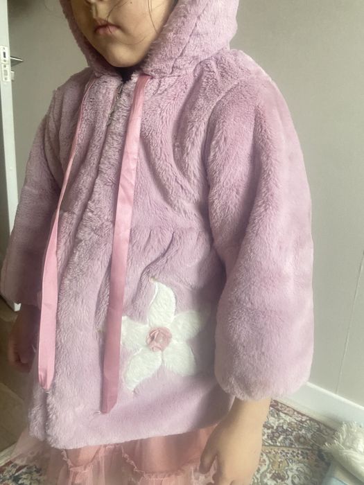 Продам детскую эко шубку 92-98рр теплая